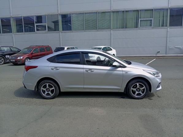 Hyundai Solaris II с пробегом 2019 года, цена 999 000 рублей, 151677 км, седан, Автокод Объявления
