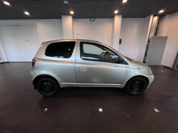 Toyota Yaris I с пробегом 2002 года, цена 181 000 рублей, 500513 км, хэтчбек, Автокод Объявления
