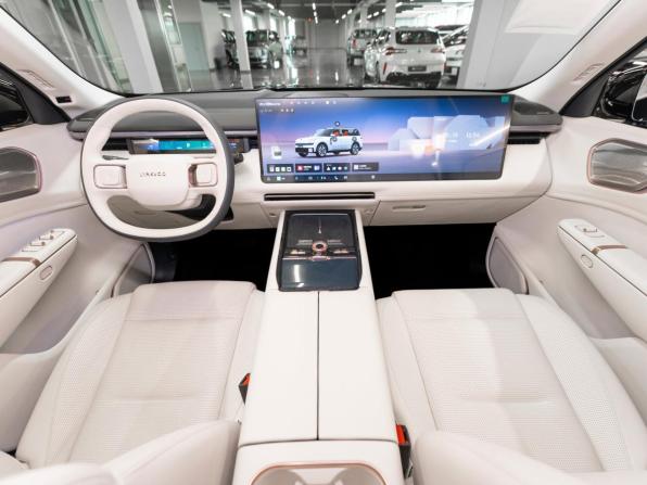 Lynk &amp; Co 900 с пробегом 2026 года, цена 7 740 000 рублей, 37 км, внедорожник, Автокод Объявления