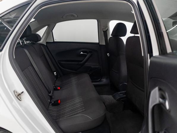 Volkswagen Polo V Рестайлинг с пробегом 2016 года, цена 1 050 000 рублей, 135216 км, седан, Автокод Объявления