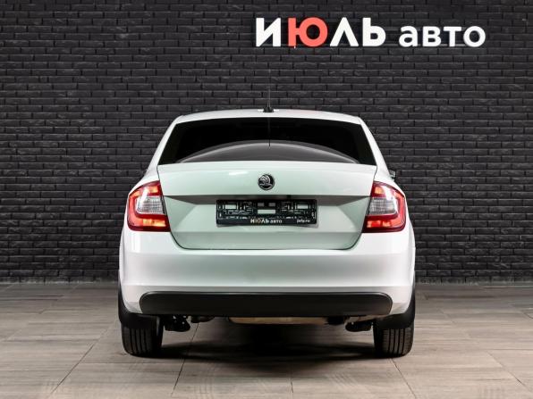 Skoda Rapid I с пробегом 2017 года, цена 850 000 рублей, 242149 км, лифтбек, Автокод Объявления