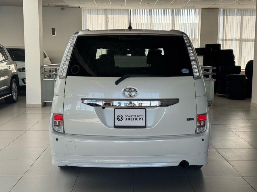 Toyota ISis I Рестайлинг Челябинск  - изображение 5