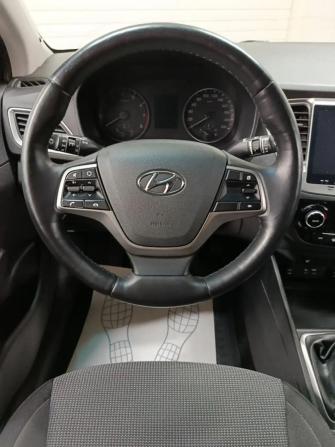 Hyundai Solaris II с пробегом 2017 года, цена 1 030 000 рублей, 123658 км, седан, Автокод Объявления