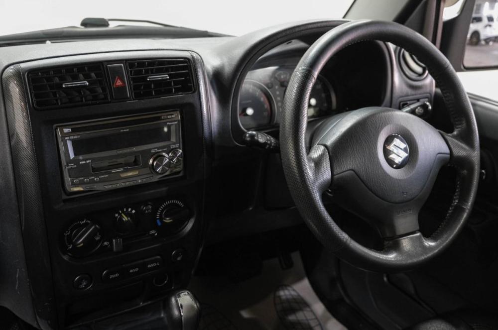 Suzuki Jimny III Рестайлинг 1 Новокузнецк  - изображение 19