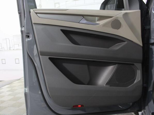 Volkswagen Multivan T7 с пробегом 2022 года, цена 6 500 000 рублей, 59000 км, минивэн, Автокод Объявления