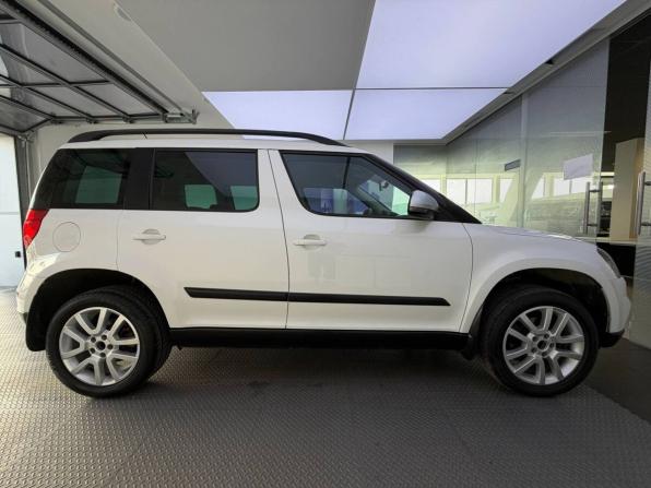 Skoda Yeti I Рестайлинг с пробегом 2014 года, цена 1 220 000 рублей, 166016 км, внедорожник, Автокод Объявления
