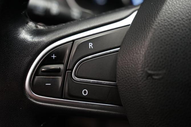 Renault Megane IV с пробегом 2018 года, цена 1 555 000 рублей, 156000 км, универсал, Автокод Объявления