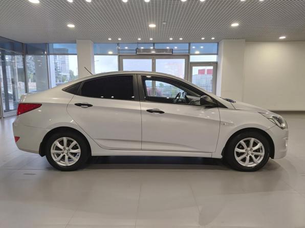 Hyundai Solaris I Рестайлинг с пробегом 2015 года, цена 830 000 рублей, 205968 км, седан, Автокод Объявления