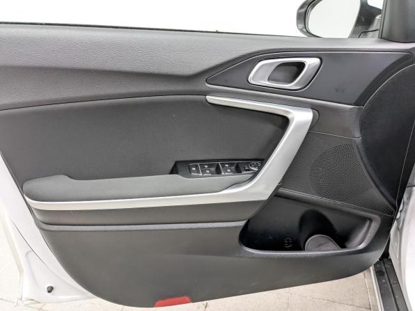 Kia XCeed I с пробегом 2021 года, цена 1 790 000 рублей, 81450 км, хэтчбек, Автокод Объявления