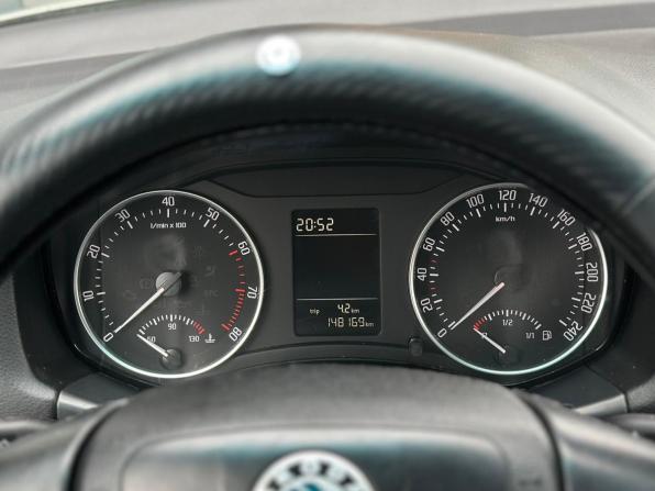 Skoda Octavia II (A5) Рестайлинг с пробегом 2013 года, цена 739 000 рублей, 235124 км, лифтбек, Автокод Объявления