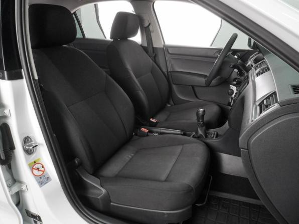 Skoda Rapid I с пробегом 2017 года, цена 1 060 000 рублей, 107366 км, лифтбек, Автокод Объявления
