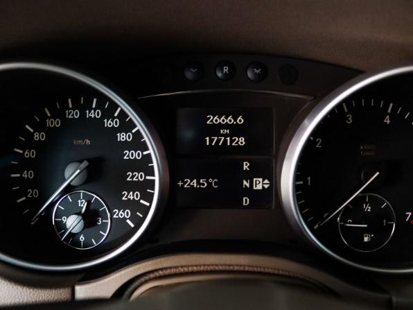 Mercedes-Benz M-Класс II (W164) Рестайлинг с пробегом 2010 года, цена 1 300 000 рублей, 177126 км, внедорожник, Автокод Объявления