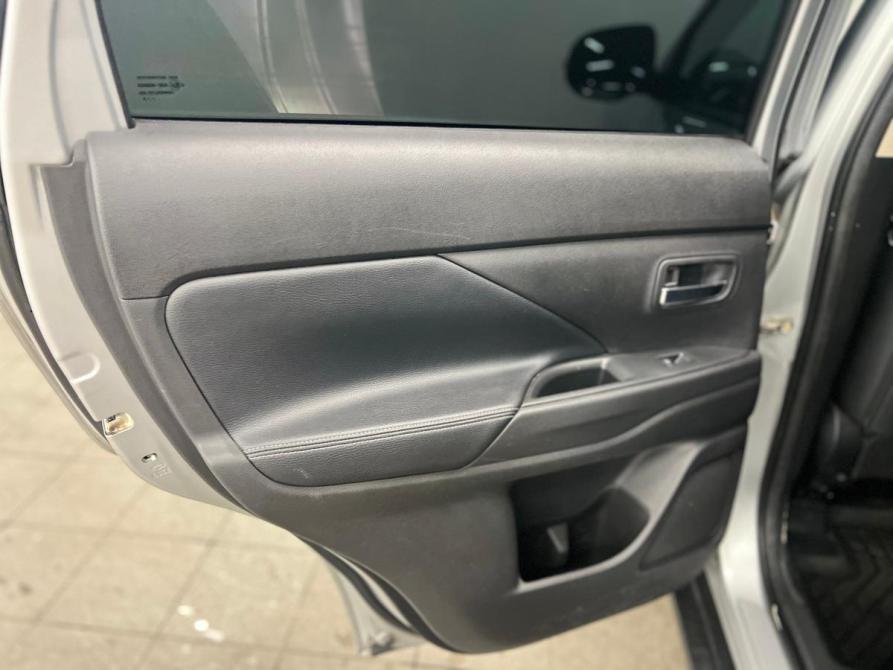 Mitsubishi Outlander III Рестайлинг 3 Санкт-Петербург  - изображение 16