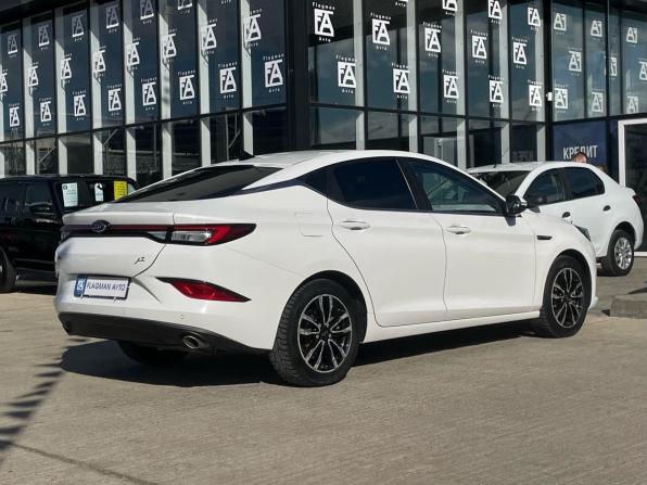JAC J7 I с пробегом 2023 года, цена 1 227 000 рублей, 64780 км, лифтбек, Автокод Объявления
