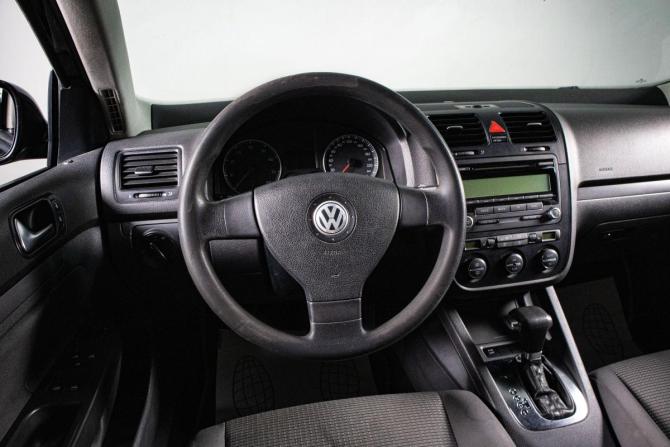 Volkswagen Jetta V с пробегом 2009 года, цена 529 000 рублей, 180000 км, седан, Автокод Объявления