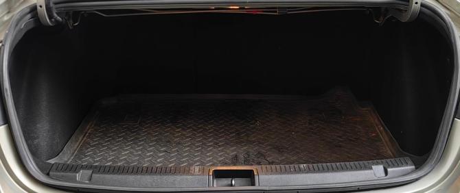 Renault Fluence I Рестайлинг с пробегом 2014 года, цена 795 000 рублей, 131652 км, седан, Автокод Объявления