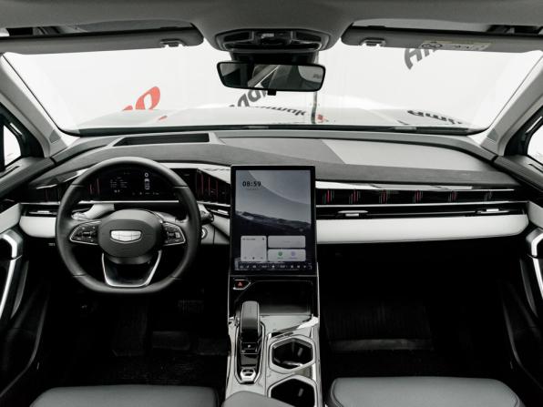 Geely Atlas II с пробегом 2024 года, цена 3 050 000 рублей, 17251 км, внедорожник, Автокод Объявления