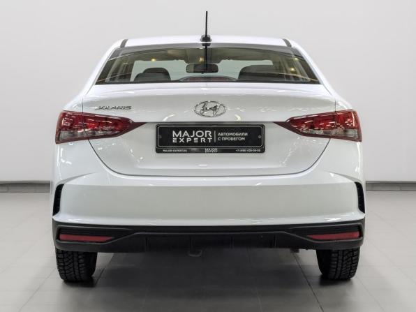 Hyundai Solaris II Рестайлинг с пробегом 2022 года, цена 1 699 000 рублей, 72047 км, седан, Автокод Объявления