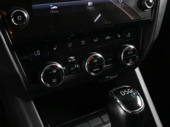 Skoda Octavia III (A7) Рестайлинг с пробегом 2017 года, цена 1 525 000 рублей, 255986 км, лифтбек, Автокод Объявления