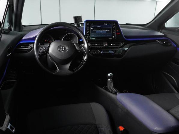 Toyota C-HR I Рестайлинг с пробегом 2020 года, цена 2 475 000 рублей, 54575 км, внедорожник, Автокод Объявления