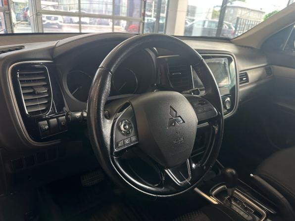 Mitsubishi Outlander III Рестайлинг 2 с пробегом 2018 года, цена 1 690 000 рублей, 172000 км, внедорожник, Автокод Объявления