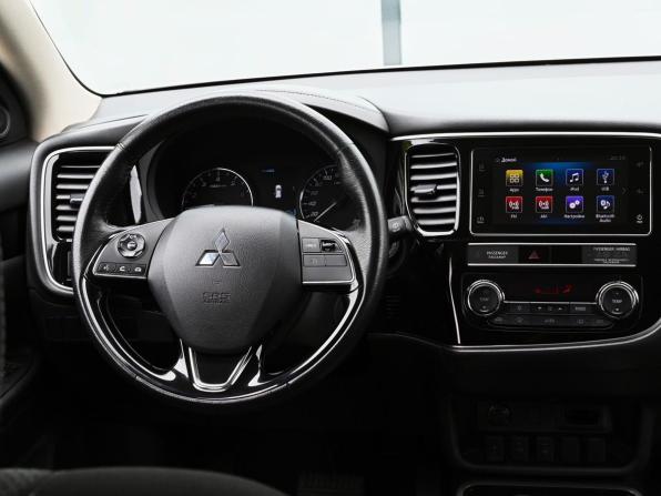Mitsubishi Outlander III Рестайлинг 3 с пробегом 2018 года, цена 2 305 000 рублей, 87583 км, внедорожник, Автокод Объявления