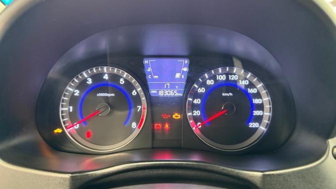 Hyundai Solaris I Рестайлинг с пробегом 2014 года, цена 650 000 рублей, 183065 км, седан, Автокод Объявления