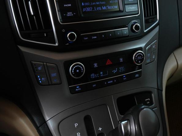 Hyundai H-1 II Рестайлинг 2 с пробегом 2019 года, цена 3 749 000 рублей, 131737 км, минивэн, Автокод Объявления