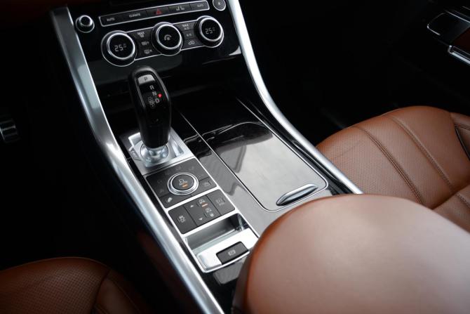 Land Rover Range Rover Sport II с пробегом 2015 года, цена 3 490 000 рублей, 209244 км, внедорожник, Автокод Объявления