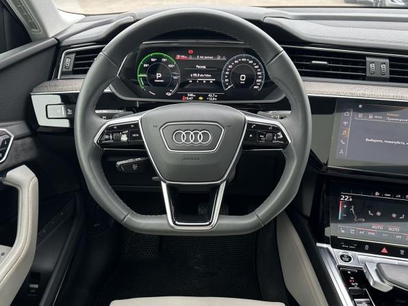 Audi e-tron I с пробегом 2022 года, цена 7 600 000 рублей, 547 км, внедорожник, Автокод Объявления