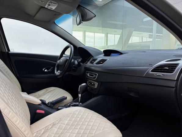 Renault Fluence I Рестайлинг с пробегом 2013 года, цена 755 000 рублей, 182720 км, седан, Автокод Объявления