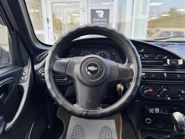 Chevrolet Niva I Рестайлинг с пробегом 2011 года, цена 445 000 рублей, 168988 км, внедорожник, Автокод Объявления