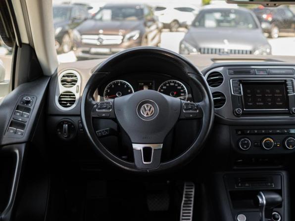 Volkswagen Tiguan I Рестайлинг с пробегом 2015 года, цена 2 350 000 рублей, 74201 км, внедорожник, Автокод Объявления