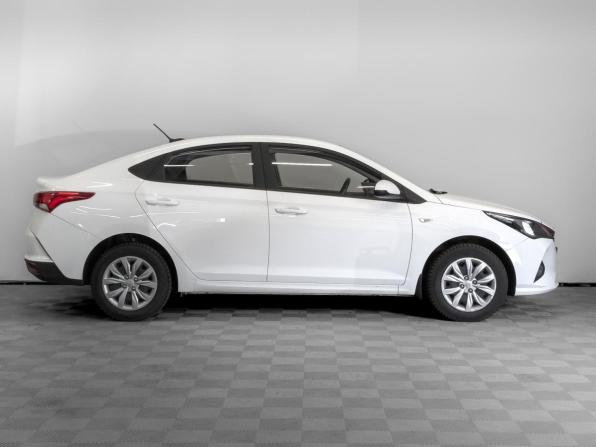 Hyundai Solaris II Рестайлинг с пробегом 2022 года, цена 1 615 000 рублей, 85069 км, седан, Автокод Объявления
