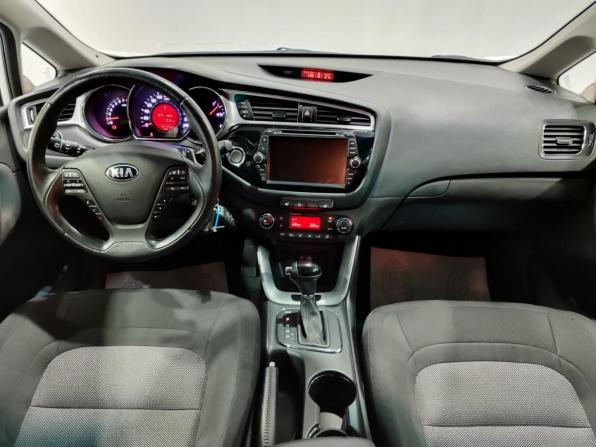 Kia Ceed II Рестайлинг с пробегом 2017 года, цена 1 500 000 рублей, 93000 км, хэтчбек, Автокод Объявления
