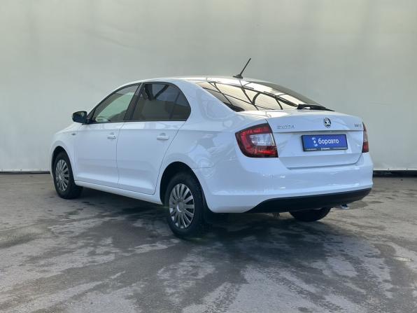 Skoda Rapid I Рестайлинг с пробегом 2018 года, цена 1 060 000 рублей, 177807 км, лифтбек, Автокод Объявления