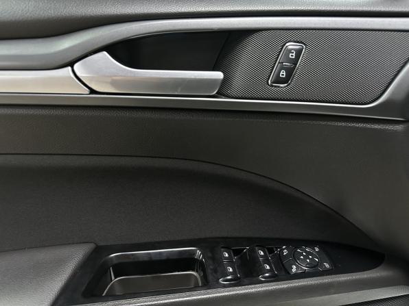 Ford Mondeo V с пробегом 2016 года, цена 1 427 000 рублей, 209066 км, седан, Автокод Объявления