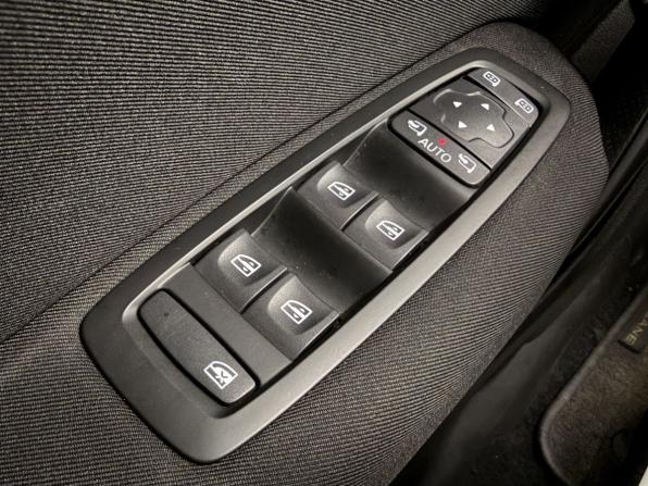 Renault Megane IV с пробегом 2019 года, цена 1 380 000 рублей, 198148 км, универсал, Автокод Объявления