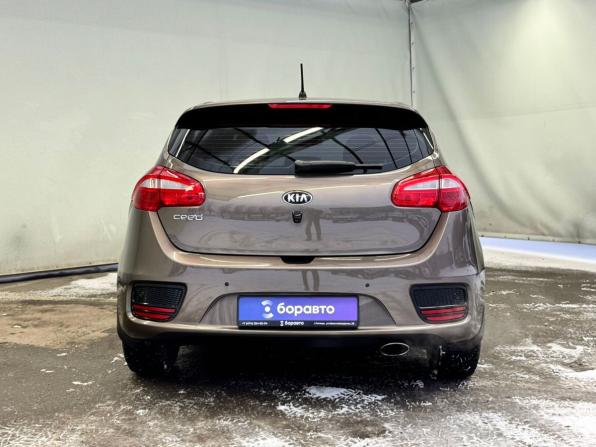 Kia Ceed II Рестайлинг с пробегом 2015 года, цена 1 299 000 рублей, 173582 км, хэтчбек, Автокод Объявления