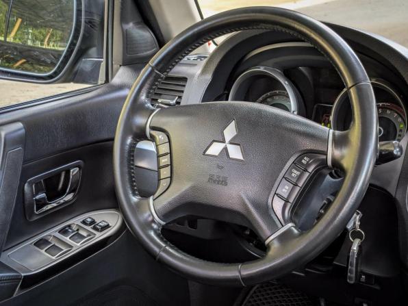 Mitsubishi Pajero IV Рестайлинг 2 с пробегом 2014 года, цена 2 299 500 рублей, 241000 км, внедорожник, Автокод Объявления