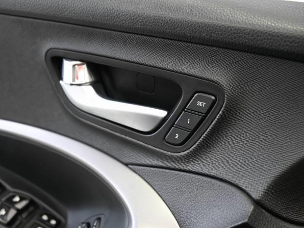 Hyundai Santa Fe III с пробегом 2012 года, цена 1 799 900 рублей, 165000 км, внедорожник, Автокод Объявления
