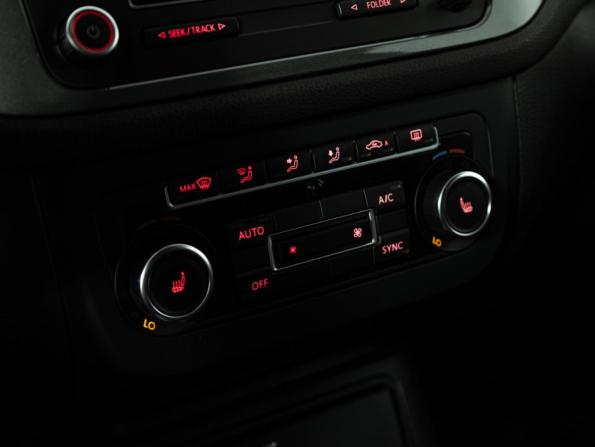 Volkswagen Tiguan I Рестайлинг с пробегом 2014 года, цена 1 354 777 рублей, 126000 км, внедорожник, Автокод Объявления