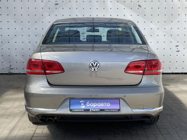 Volkswagen Passat B7 с пробегом 2012 года, цена 1 240 000 рублей, 176113 км, седан, Автокод Объявления