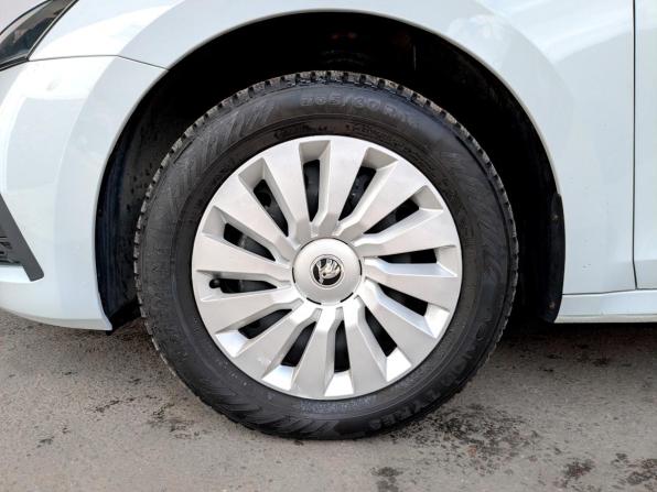 Skoda Octavia IV (A8) с пробегом 2021 года, цена 2 360 000 рублей, 53274 км, лифтбек, Автокод Объявления