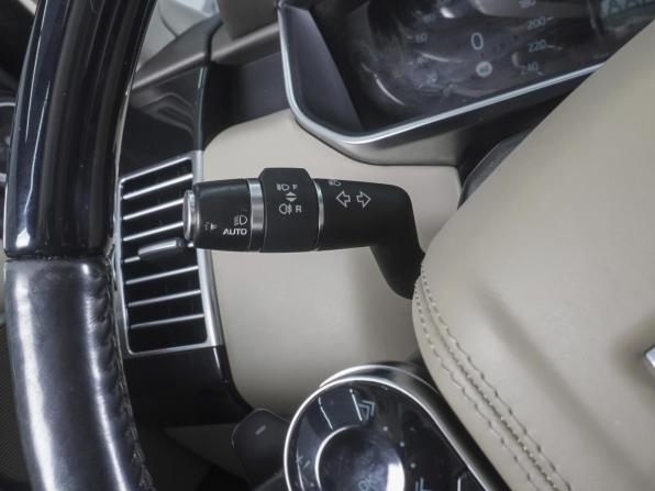 Land Rover Range Rover IV Рестайлинг с пробегом 2018 года, цена 5 299 000 рублей, 238641 км, внедорожник, Автокод Объявления
