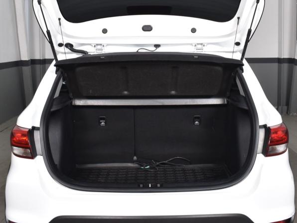 Kia Rio IV с пробегом 2018 года, цена 1 099 999 рублей, 163027 км, хэтчбек, Автокод Объявления