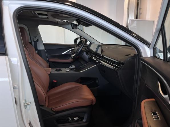 Omoda C5 I с пробегом 2022 года, цена 1 895 000 рублей, 48540 км, внедорожник, Автокод Объявления