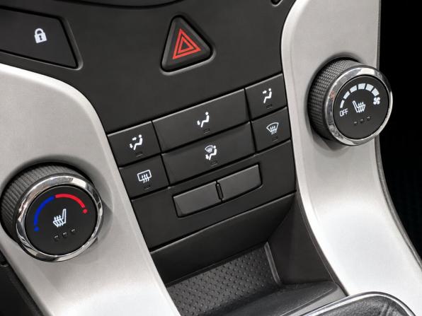Chevrolet Cruze I Рестайлинг с пробегом 2015 года, цена 749 000 рублей, 122500 км, хэтчбек, Автокод Объявления