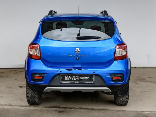 Renault Sandero II Рестайлинг с пробегом 2021 года, цена 1 355 000 рублей, 64692 км, хэтчбек, Автокод Объявления