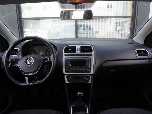 Volkswagen Polo V Рестайлинг с пробегом 2016 года, цена 933 000 рублей, 128284 км, седан, Автокод Объявления
